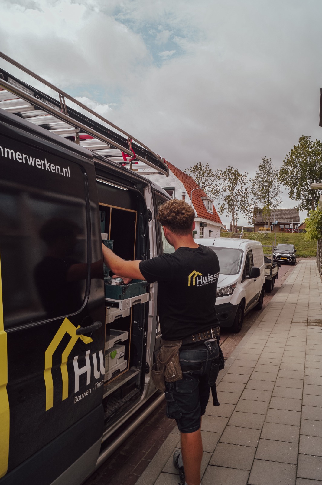 De bus van huissentimmerwerken